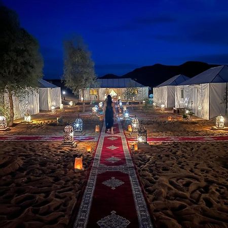 מלון מרזאוגה Zahra Luxury Desert Camp מראה חיצוני תמונה