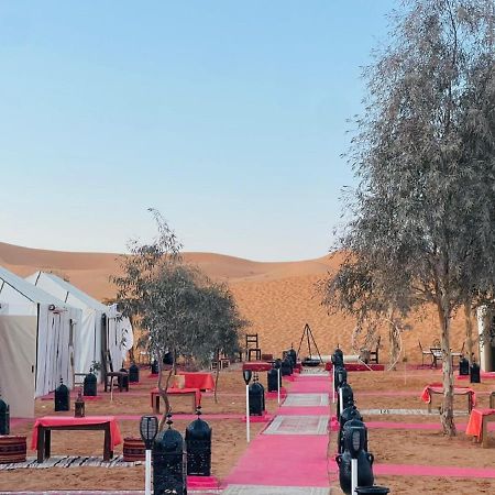 מלון מרזאוגה Zahra Luxury Desert Camp מראה חיצוני תמונה