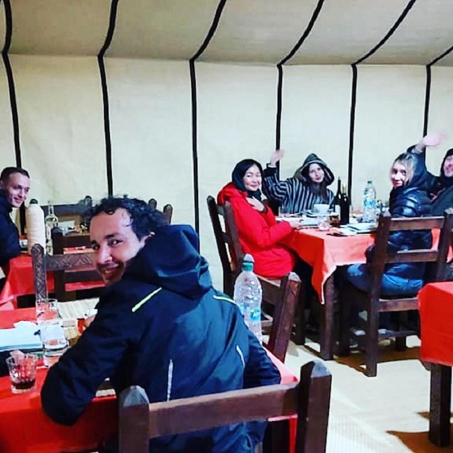מלון מרזאוגה Zahra Luxury Desert Camp מראה חיצוני תמונה