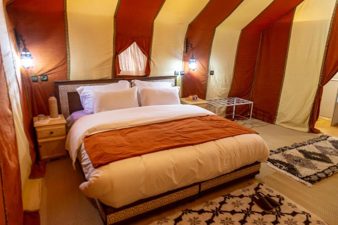מלון מרזאוגה Zahra Luxury Desert Camp מראה חיצוני תמונה