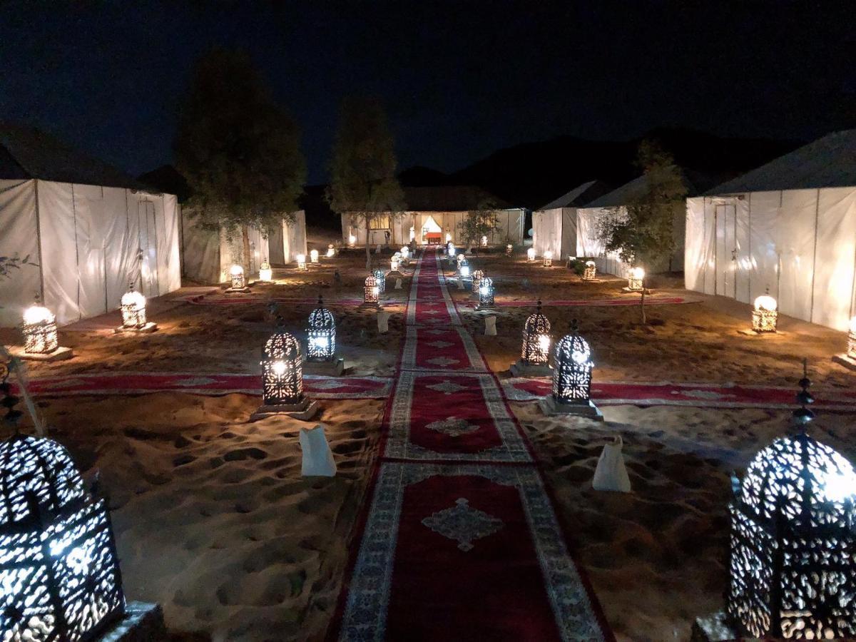 מלון מרזאוגה Zahra Luxury Desert Camp מראה חיצוני תמונה